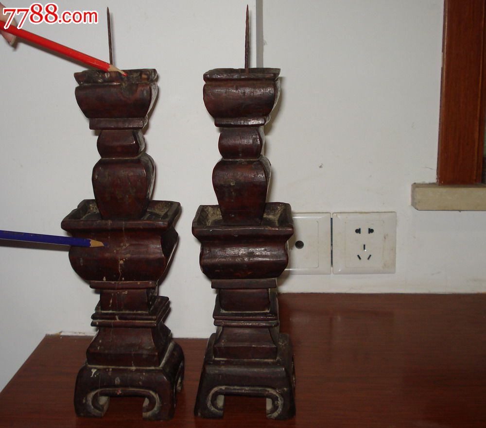 多台层木雕蜡烛台一对(a2685)