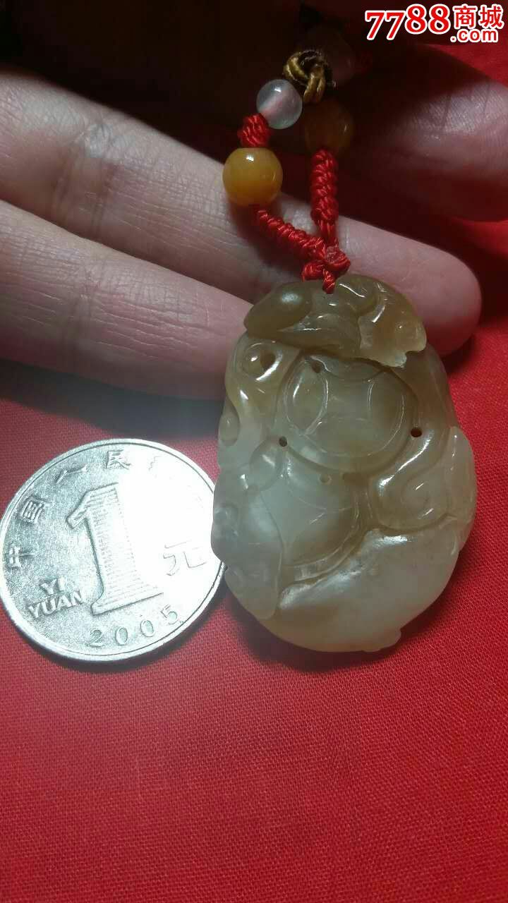 黄白老玉雕件