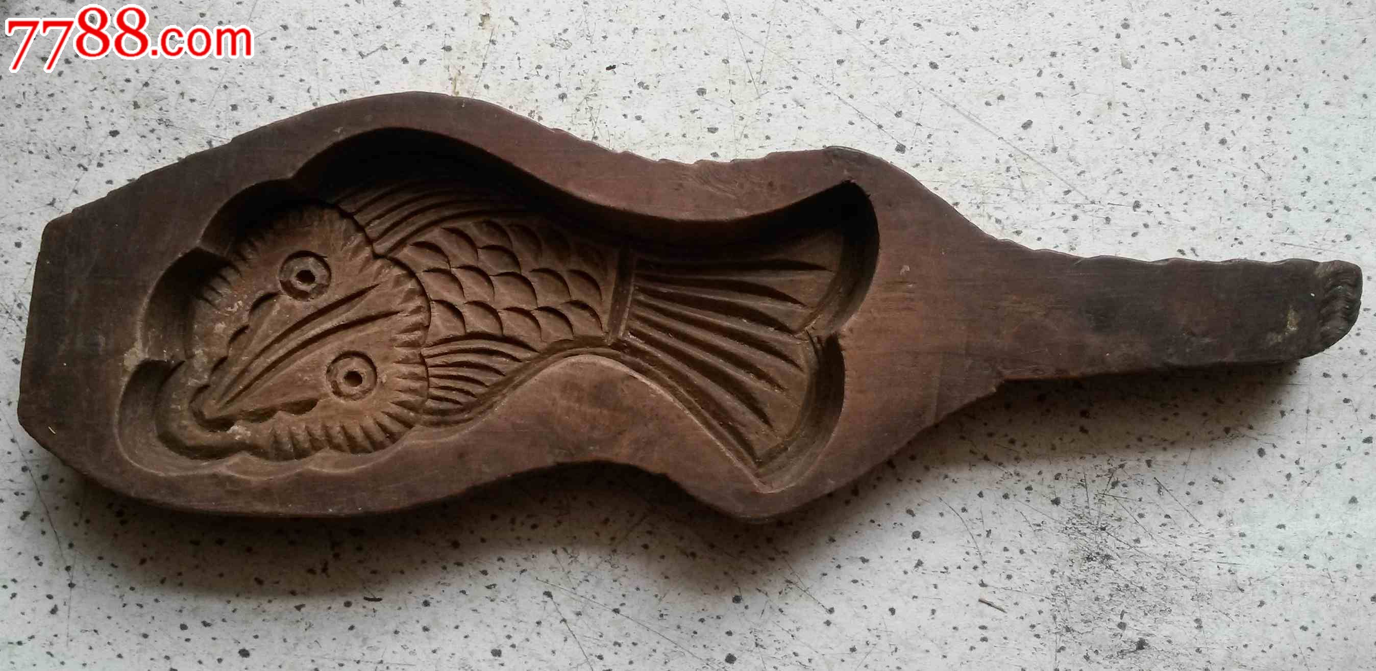 胶东民俗木制模具鱼图百花面卡子