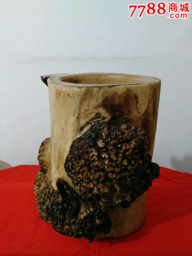 槐树榴笔筒