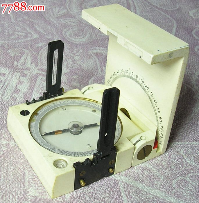 收藏怀旧航空部青云仪器厂带磁偏角罗盘******是约看的******