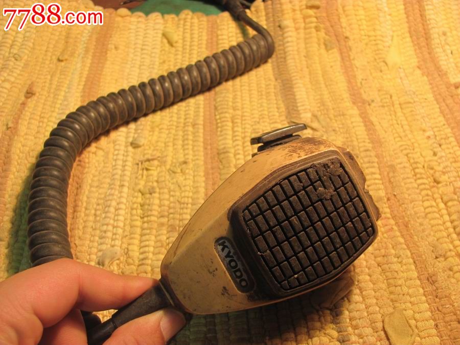 非常老的日本喊话器