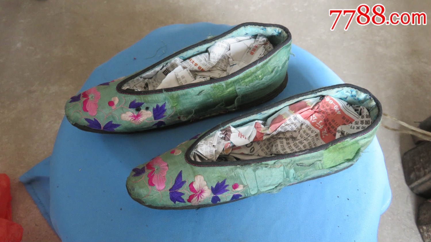 清代三寸金莲绣花鞋