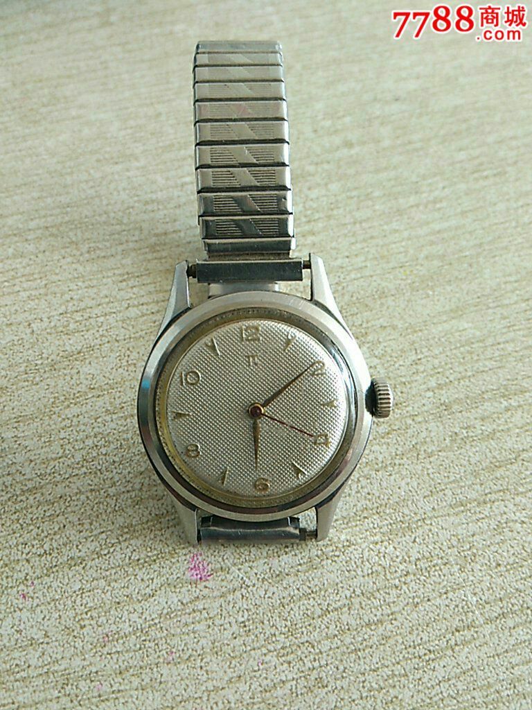 pierce外挂轮中型机械手表