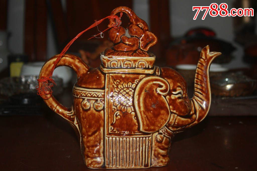 酱釉大象驼小象壶