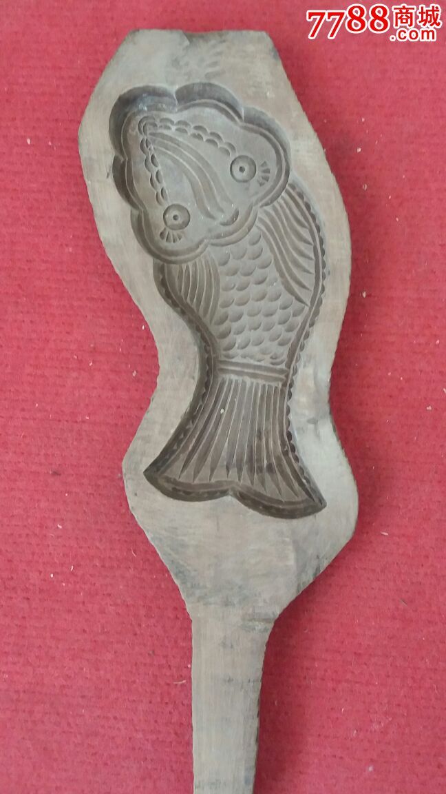 民国精工雕刻鱼形卡子