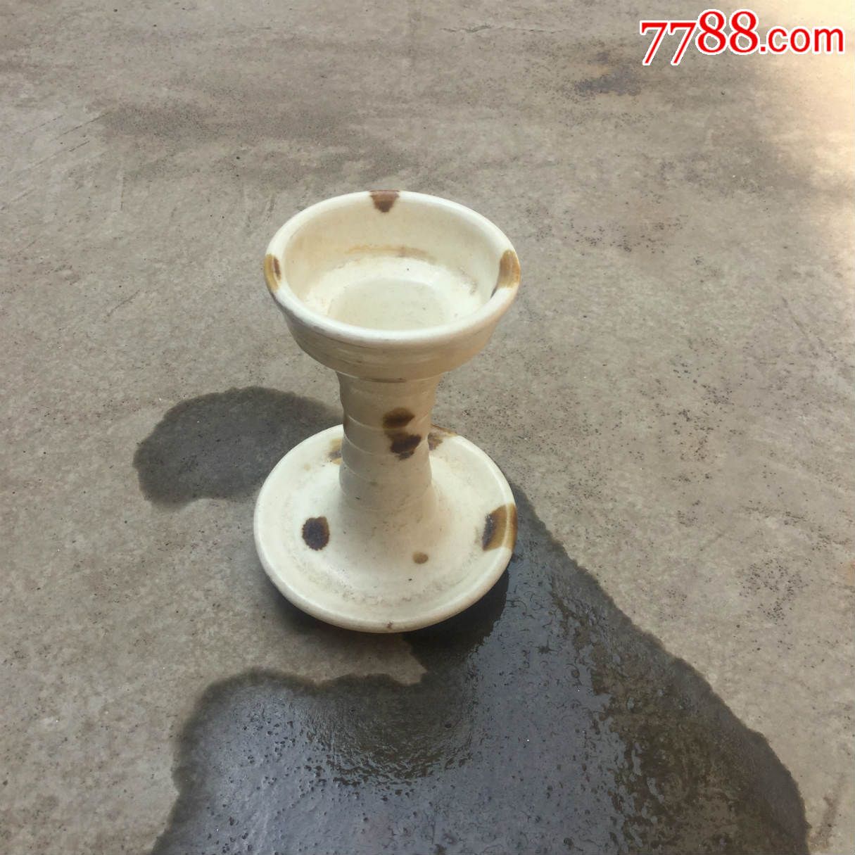 出土宋代点彩灯盏一对