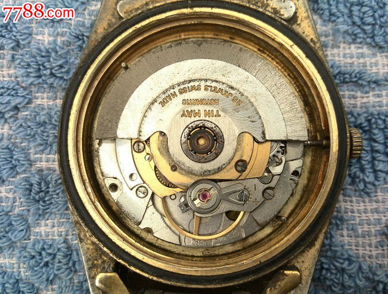 梅花2846机芯,精磨带微调,上半部分好像是2834的