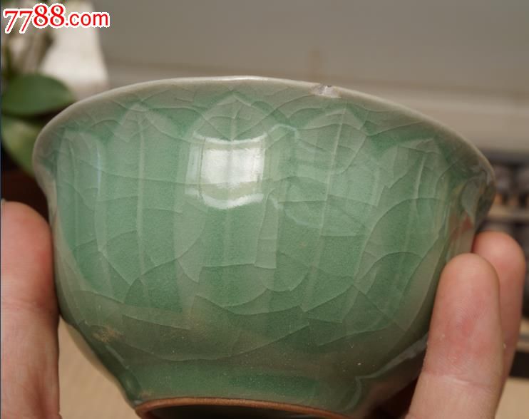 龙泉窑冰裂纹碗