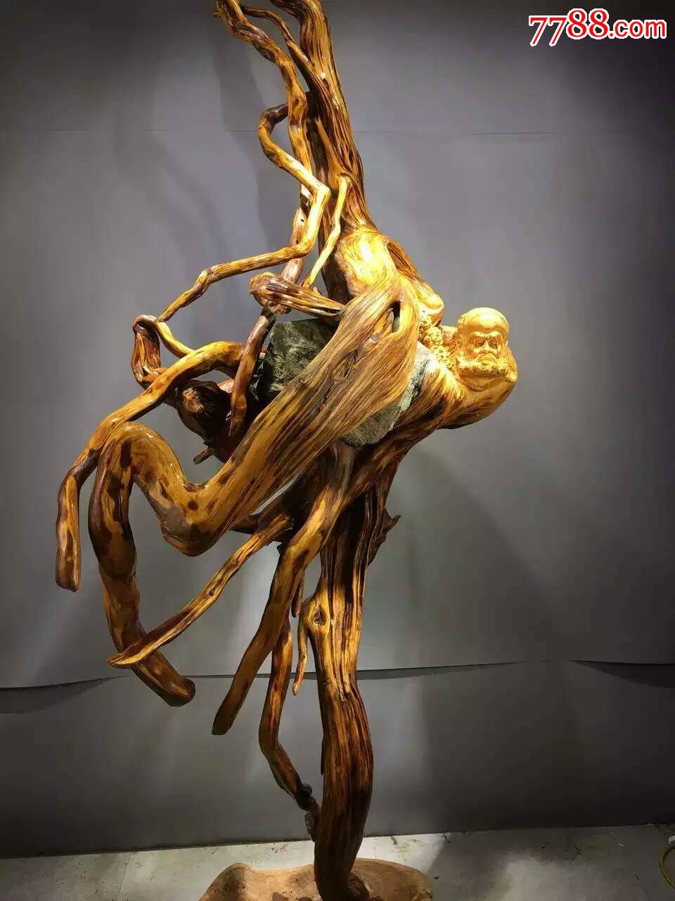 崖柏根雕:达摩悟枯禅