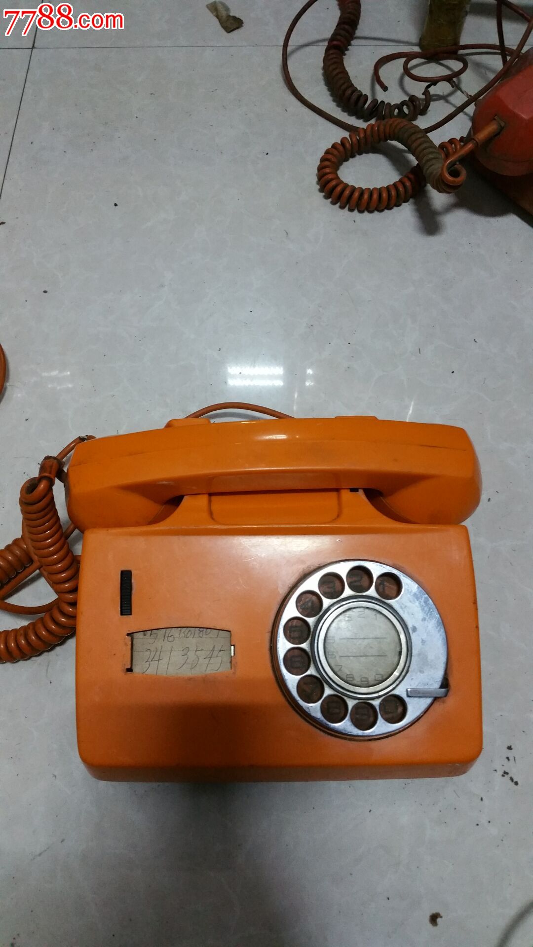 老式拨盘电话