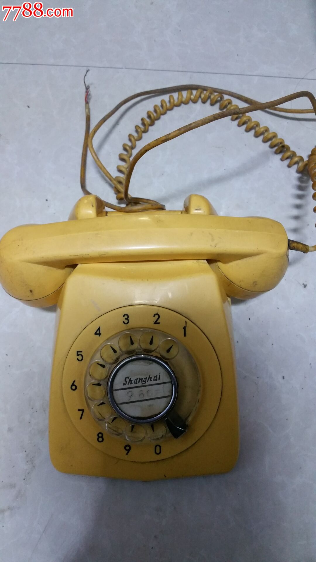 老式拨盘电话