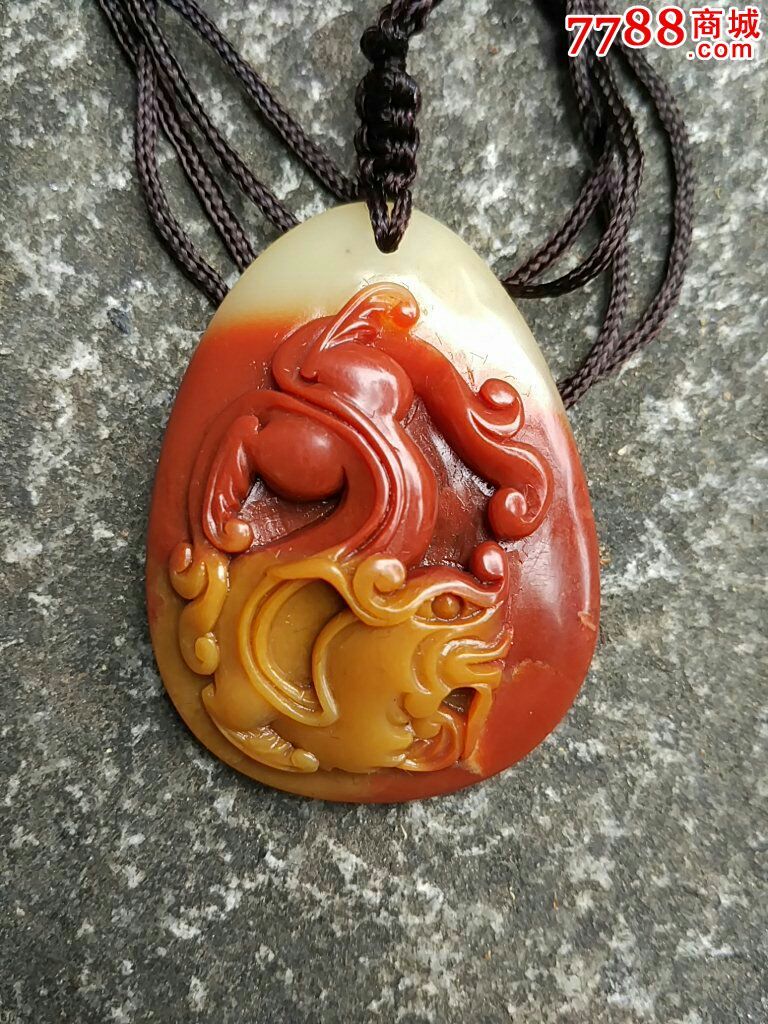 寿山石老性三彩芙蓉挂件