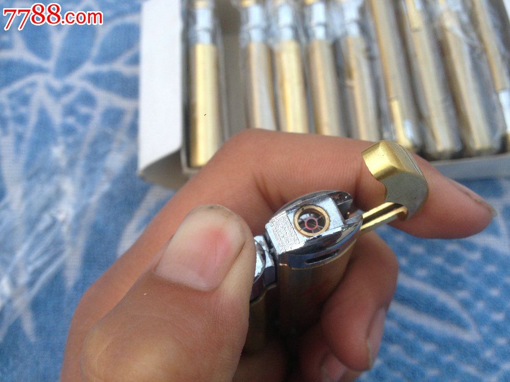 全新的汝阳杜康电炉丝打火机