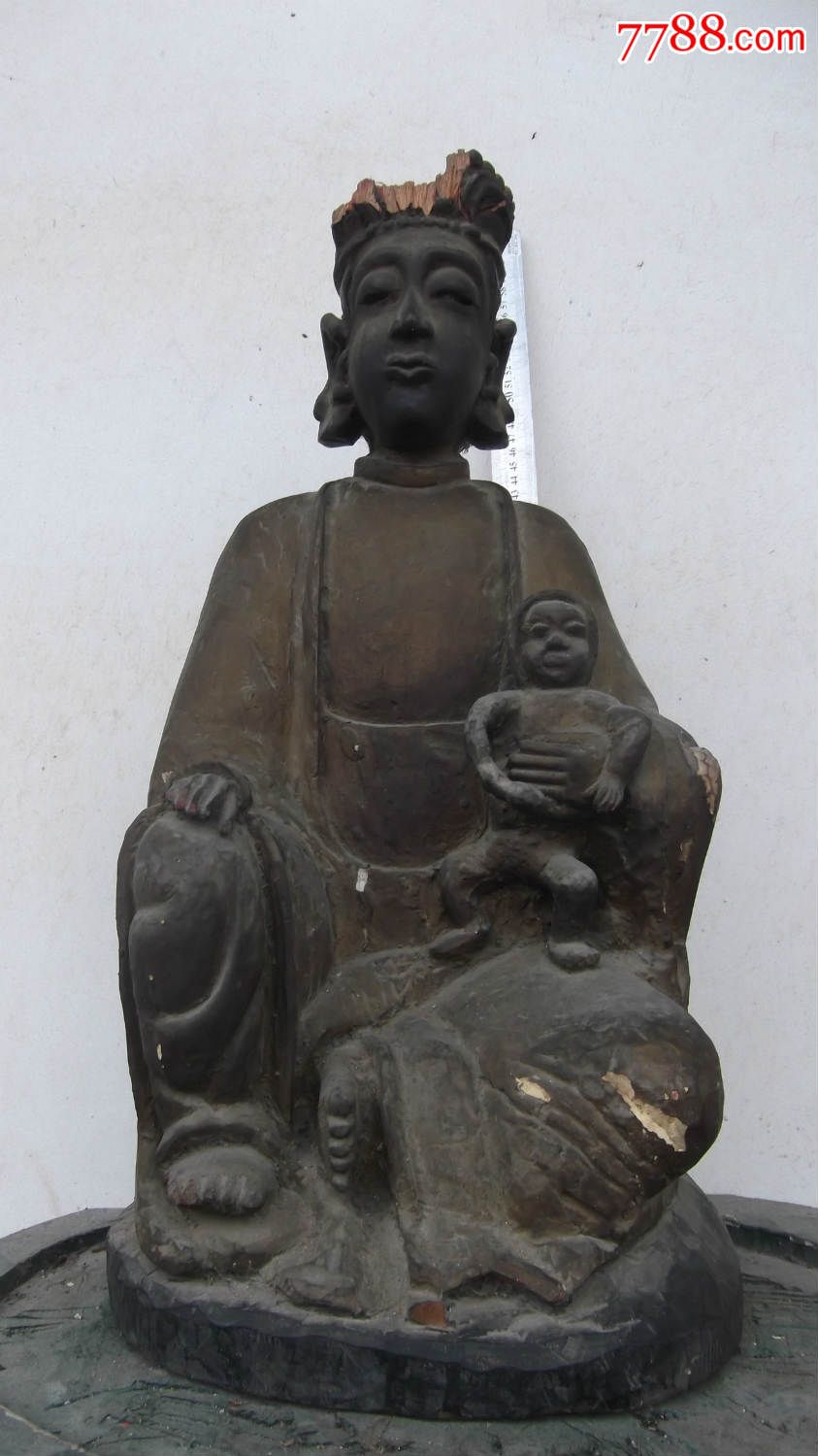 老木雕送子观音神佛像,很大,帽子有伤,我觉得是明清时期菩萨