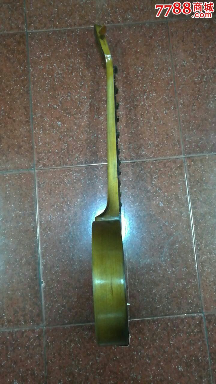 古董古玩收藏品50年代镂空雕花二弦琴