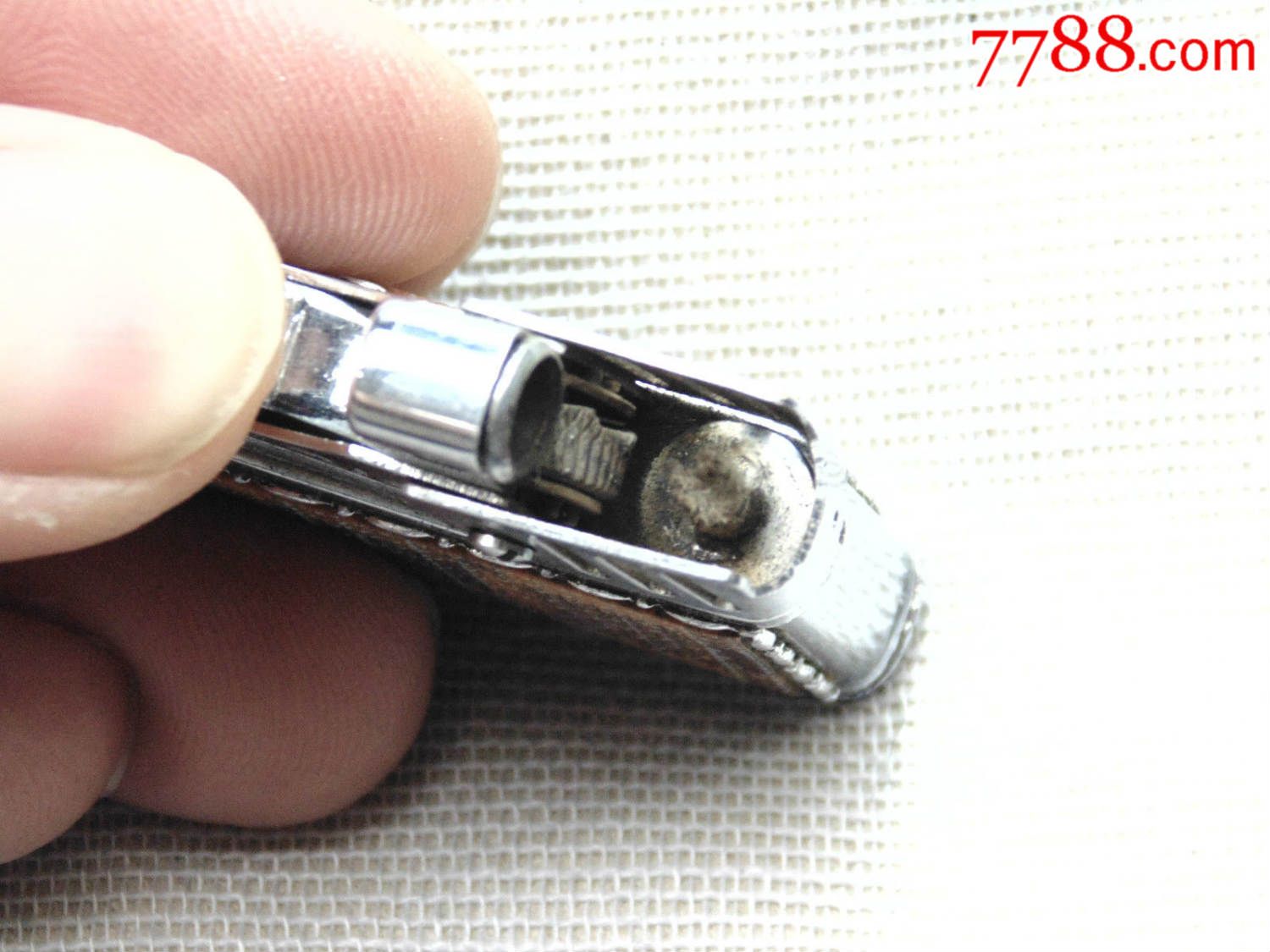 罕见的古董防风磕头煤油打火机