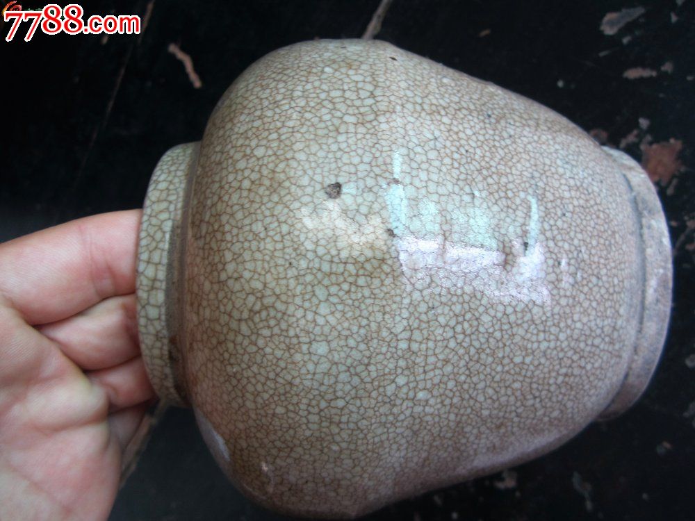 开片非常漂亮的.明代哥窑小罐.