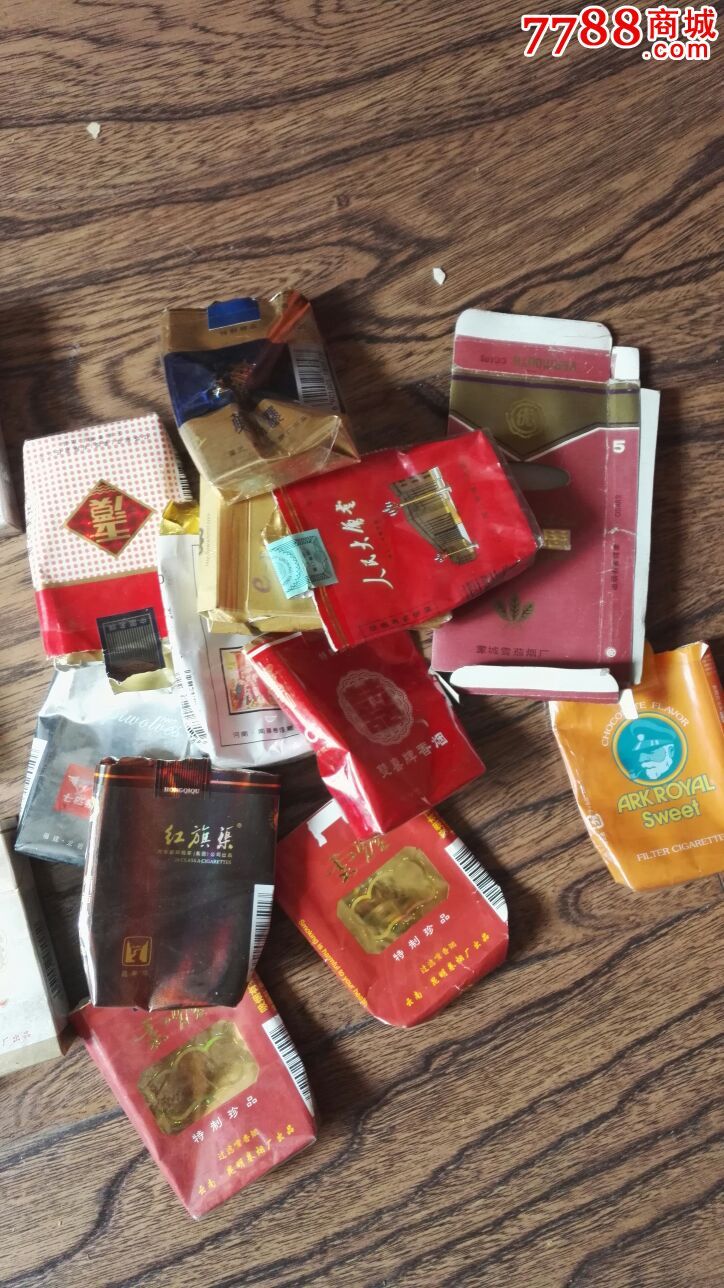 烟盒:盼盼↘人参等一堆