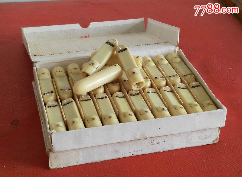 库存206唱机通用宝石唱头,原始状态保持的相当好,音质一流