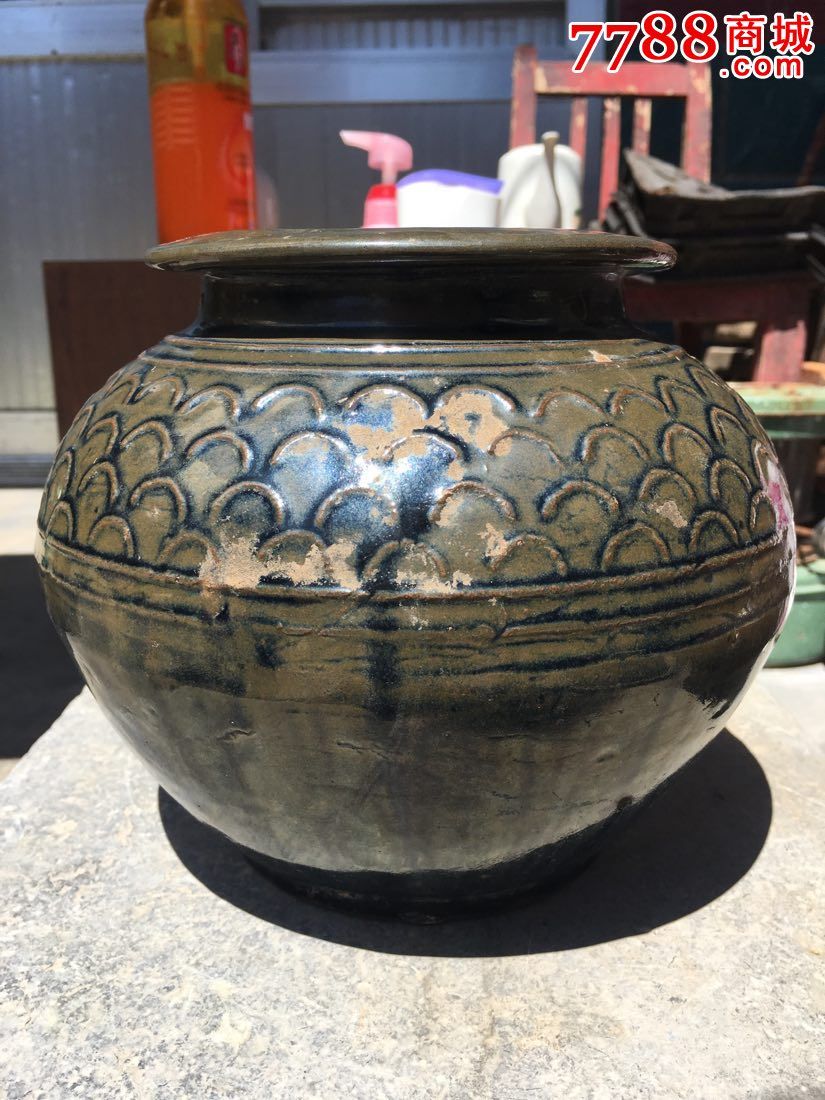 好品清代鱼鳞坛子