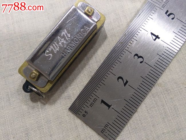 微型四孔铜角口琴