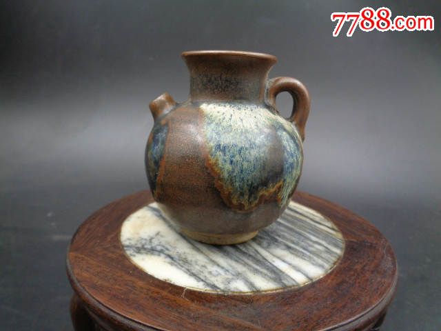 出土的元代紫金窑变釉小酒壶