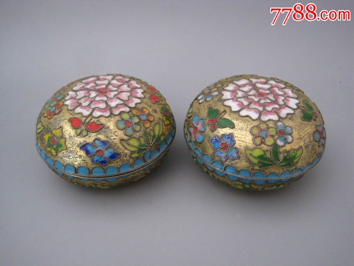 景泰蓝胭脂盒一对