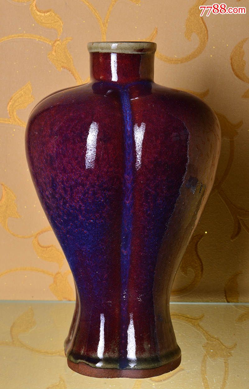 晋佩章钧瓷窑变红釉瓜棱梅瓶