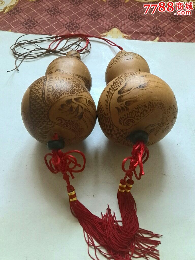 两个陈葫芦烙画挂件飞龙图.