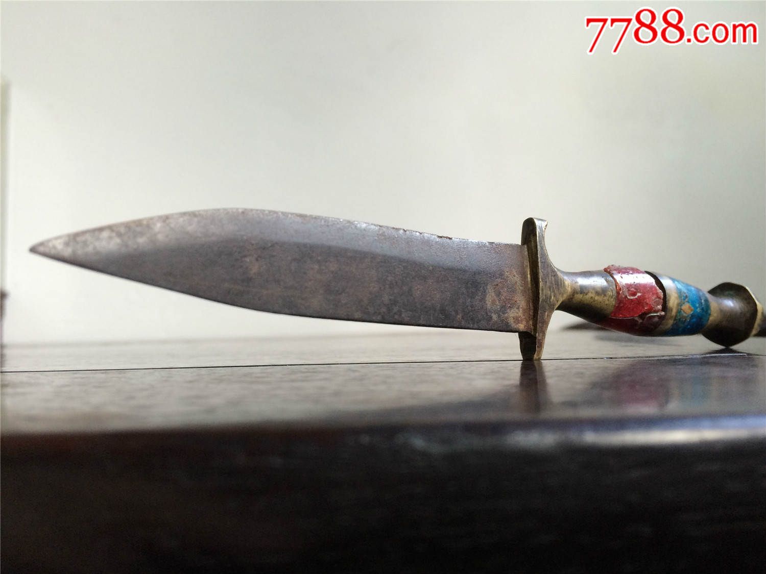 典出何处之民国镶红蓝料铜柄裁纸刀_其他文房用具_第5张_7788字画网