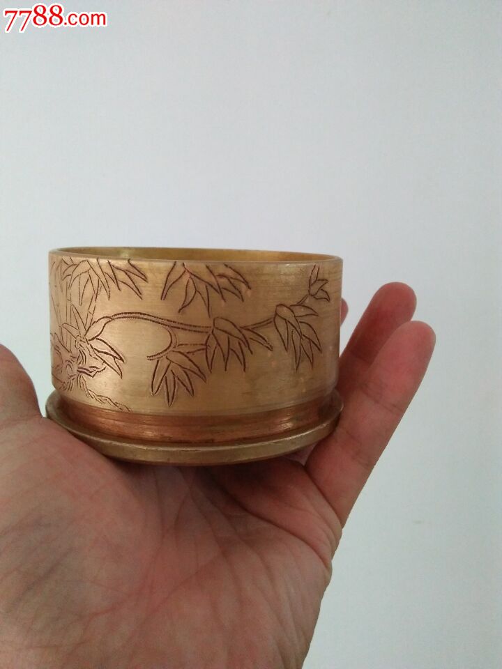 二战老弹壳做的笔洗烟灰缸工艺精美