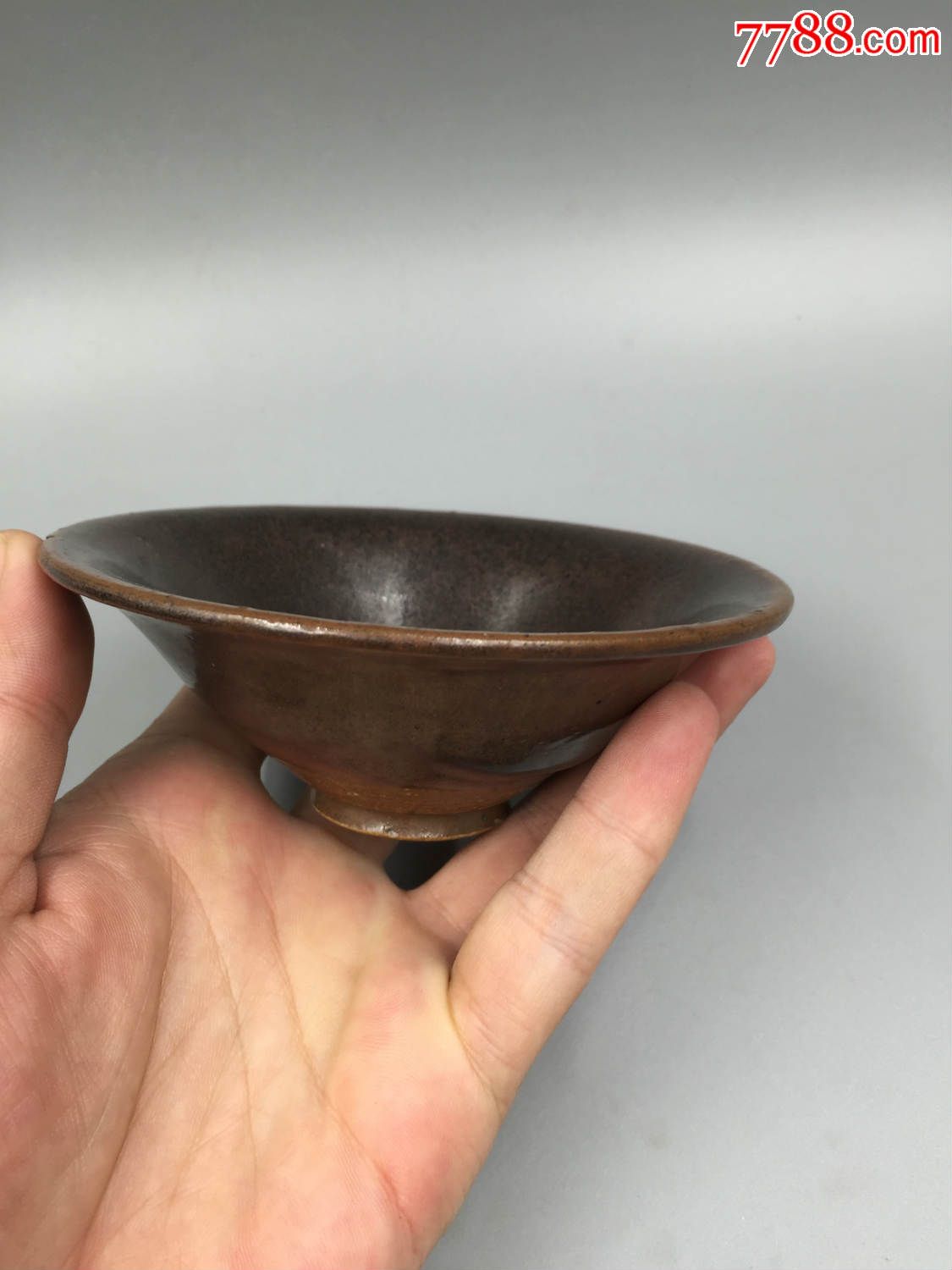 当阳峪窑窑变釉茶盏一枚···8000元_酱釉瓷/紫金釉_第1张_7788瓷器