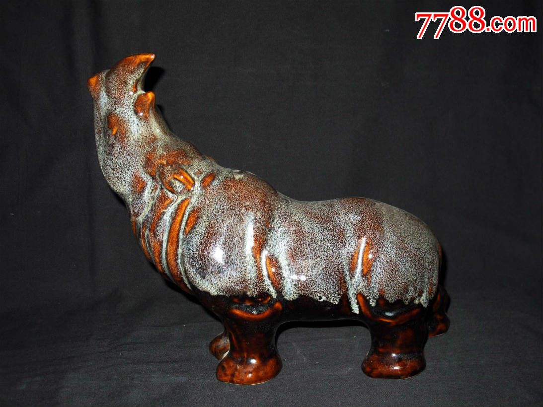 宜兴美陶----出口产品,犀牛望月.,尺寸24*29cm