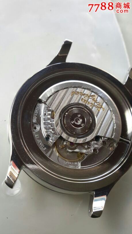 浪琴名匠系列六点日历瑞士28*2精磨机芯男表