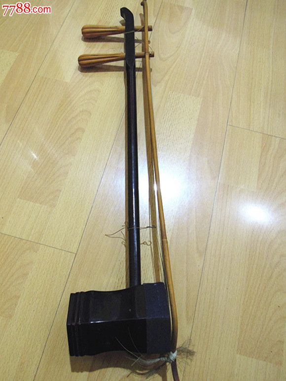70年代天津民族乐器厂孔雀牌京二胡全新库存品