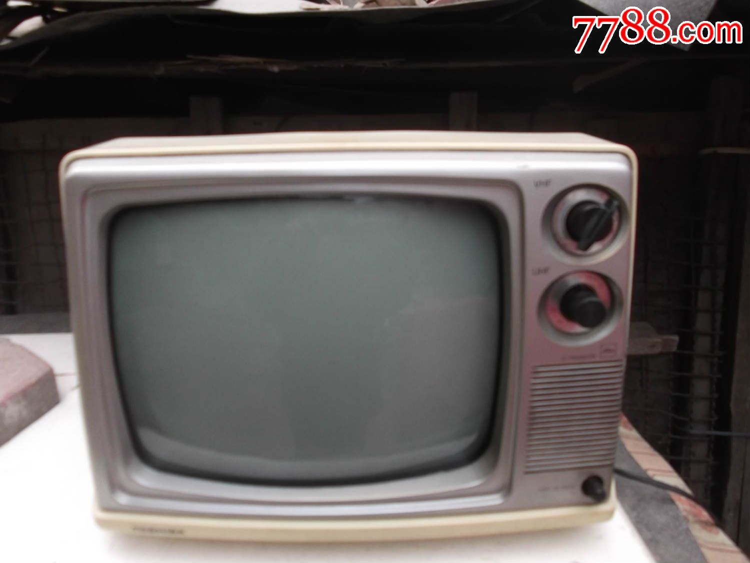 2000年东芝背投电视机图片