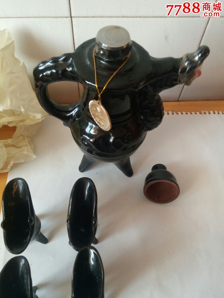 全新未用贡品灯酒酒瓶一套