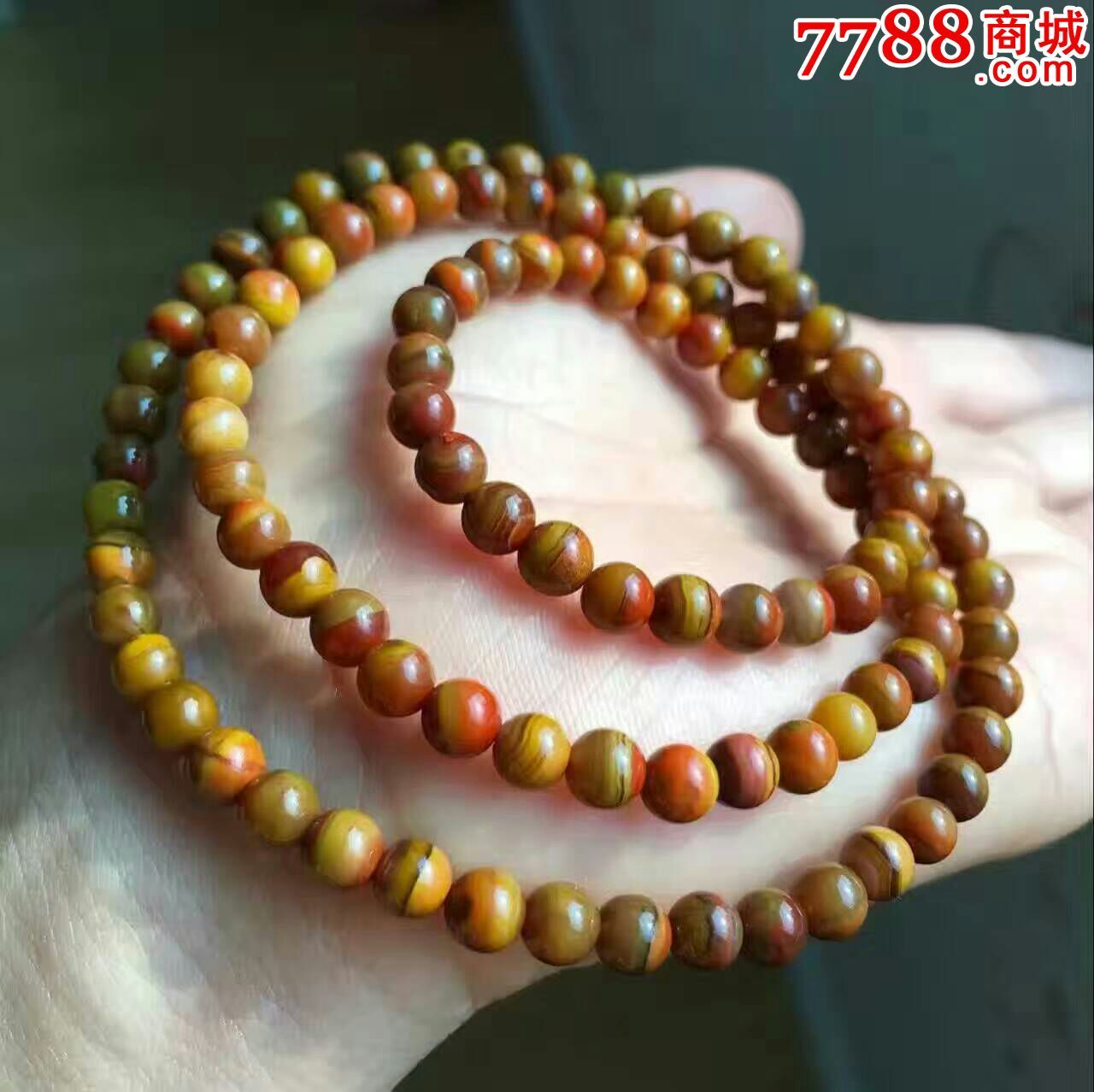 鸡油黄的战国红三圈佛珠手串