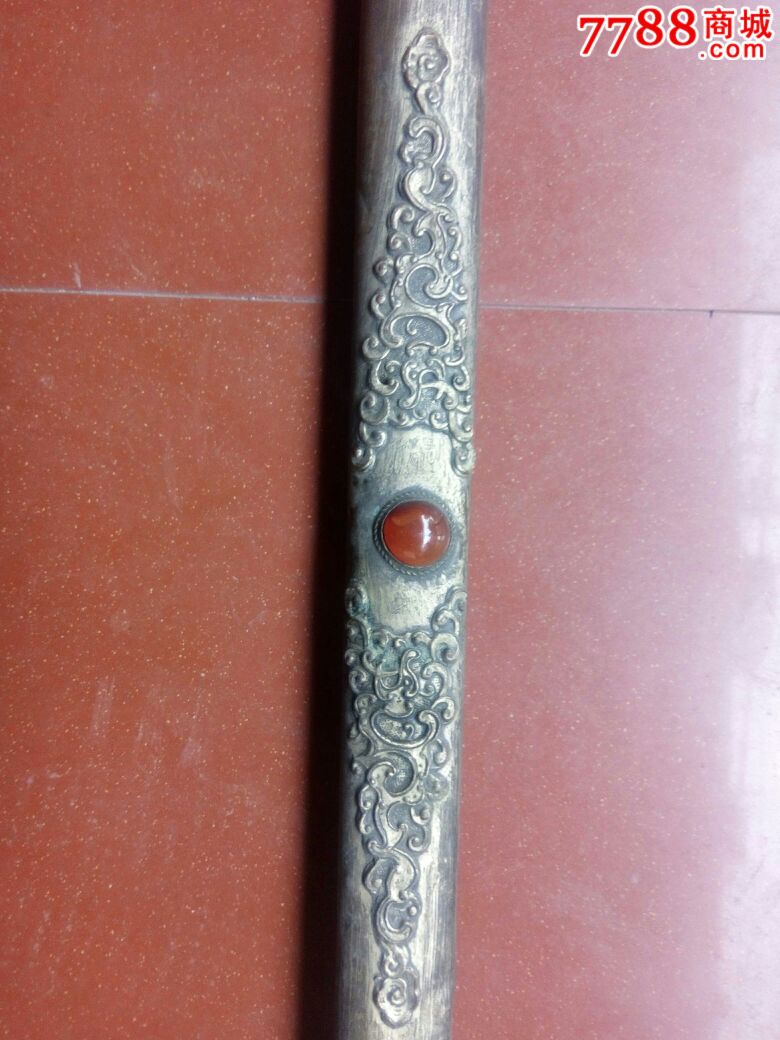 清代镶嵌宝石的铜剑鞘
