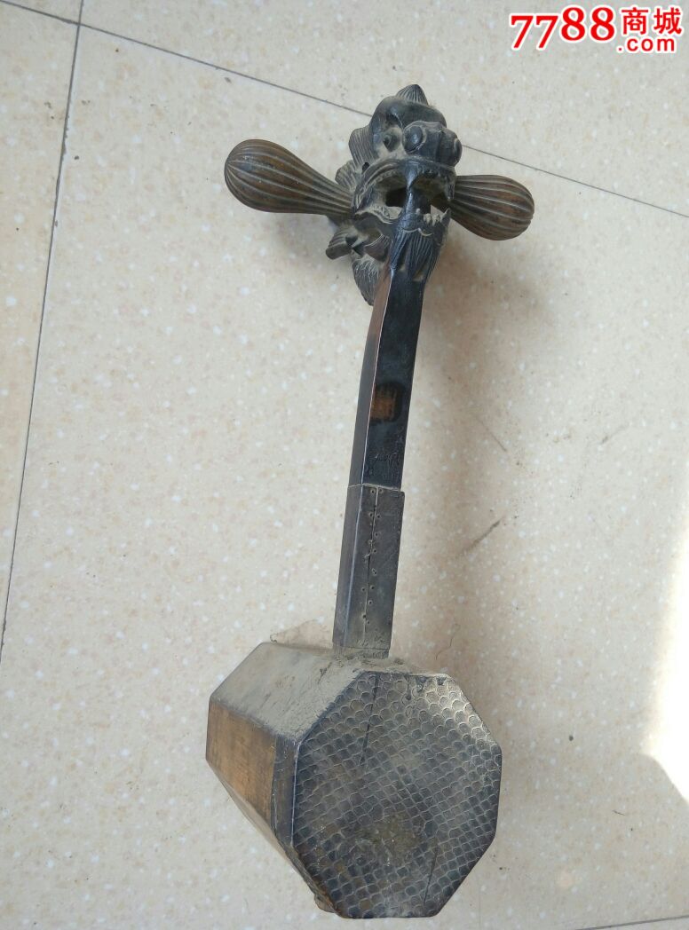 黄杨木雕龙头琴