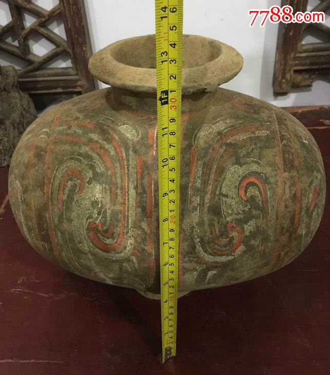 汉代彩绘鸭蛋罐一个