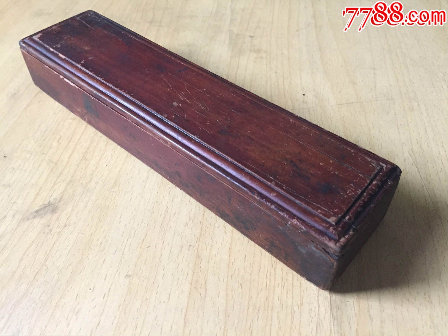 整木挖制的小木匣,有款