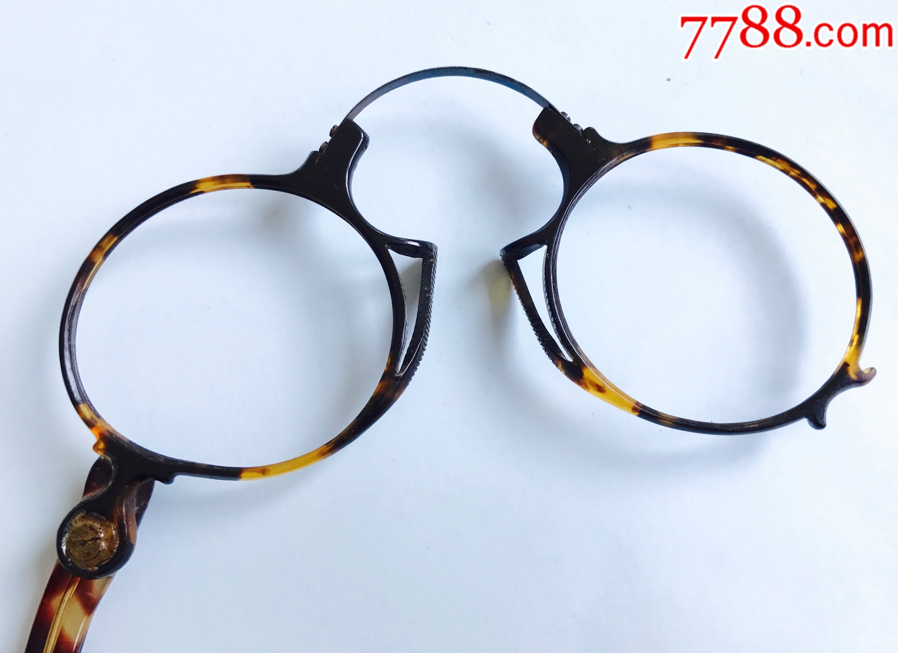 欧洲民国古玩/美国古董夹鼻眼镜/塑料/镜片直径4.3x4厘米