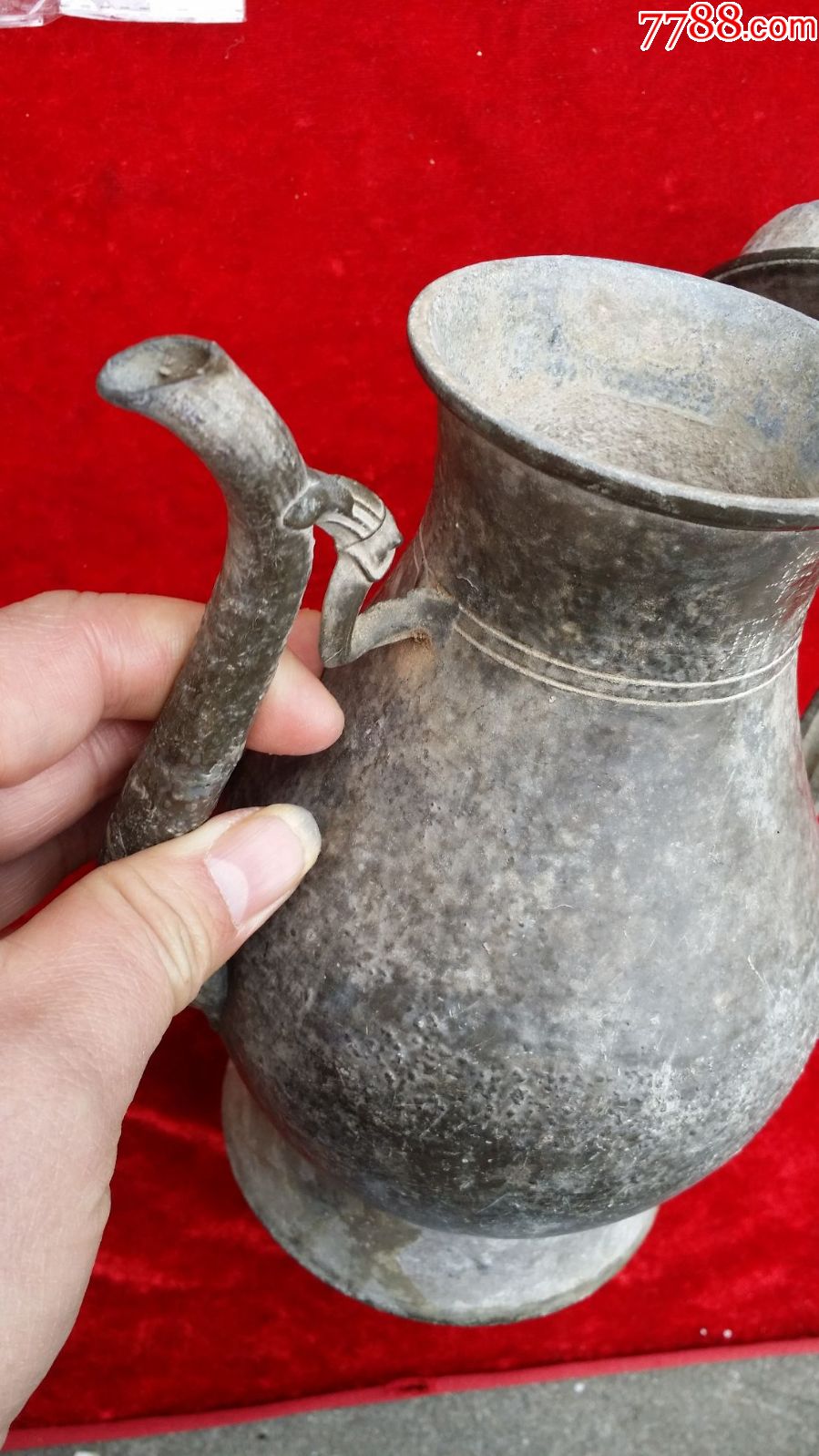 明代锡壶一把