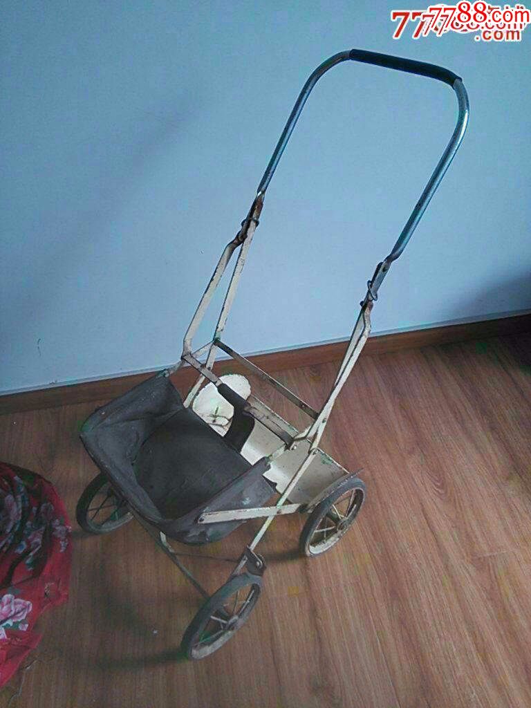 50年代婴儿车--特别的少见和其他的婴儿车不一样