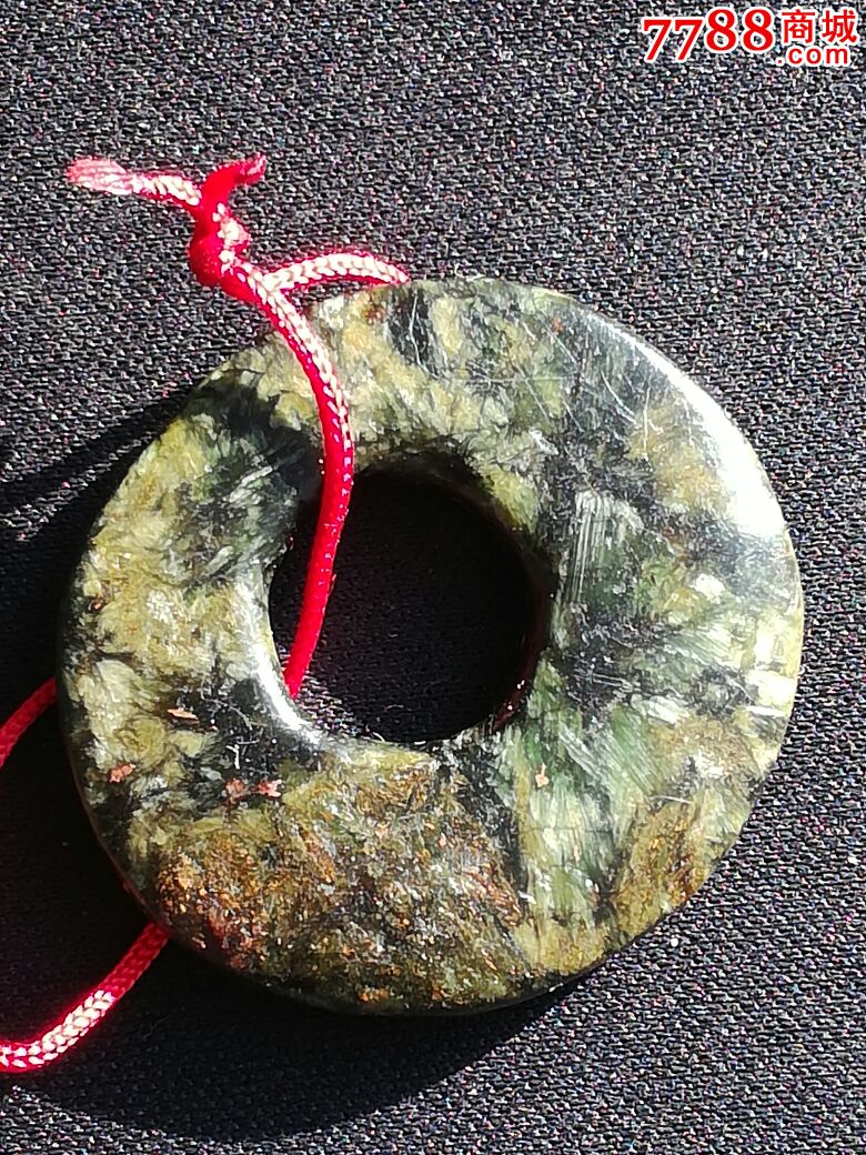 宋元艾叶绿石璧