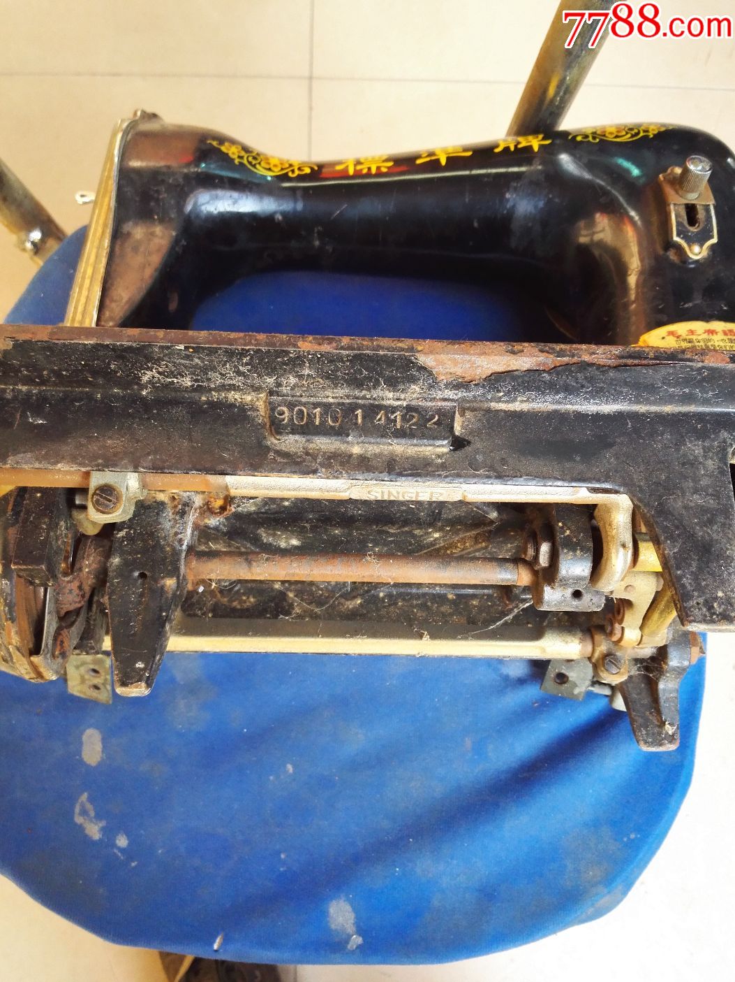 文革标准牌缝纫机头带语录