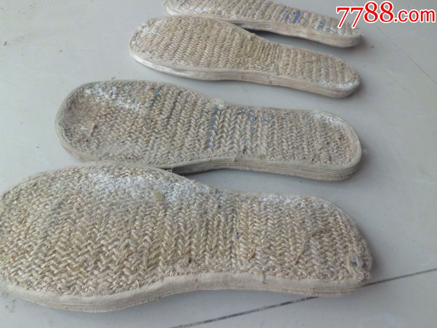 乡下刚收来的两双厚重千层底老鞋垫
