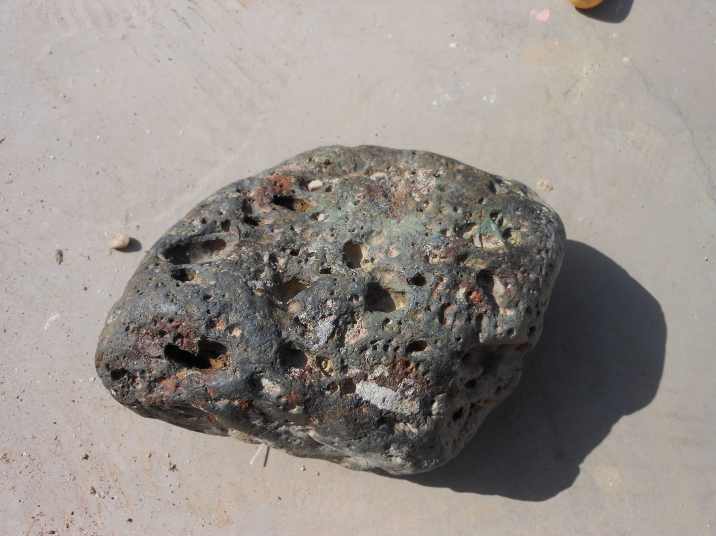 天然陨石碳素陨石16厘米12厘米7厘米重550市斤